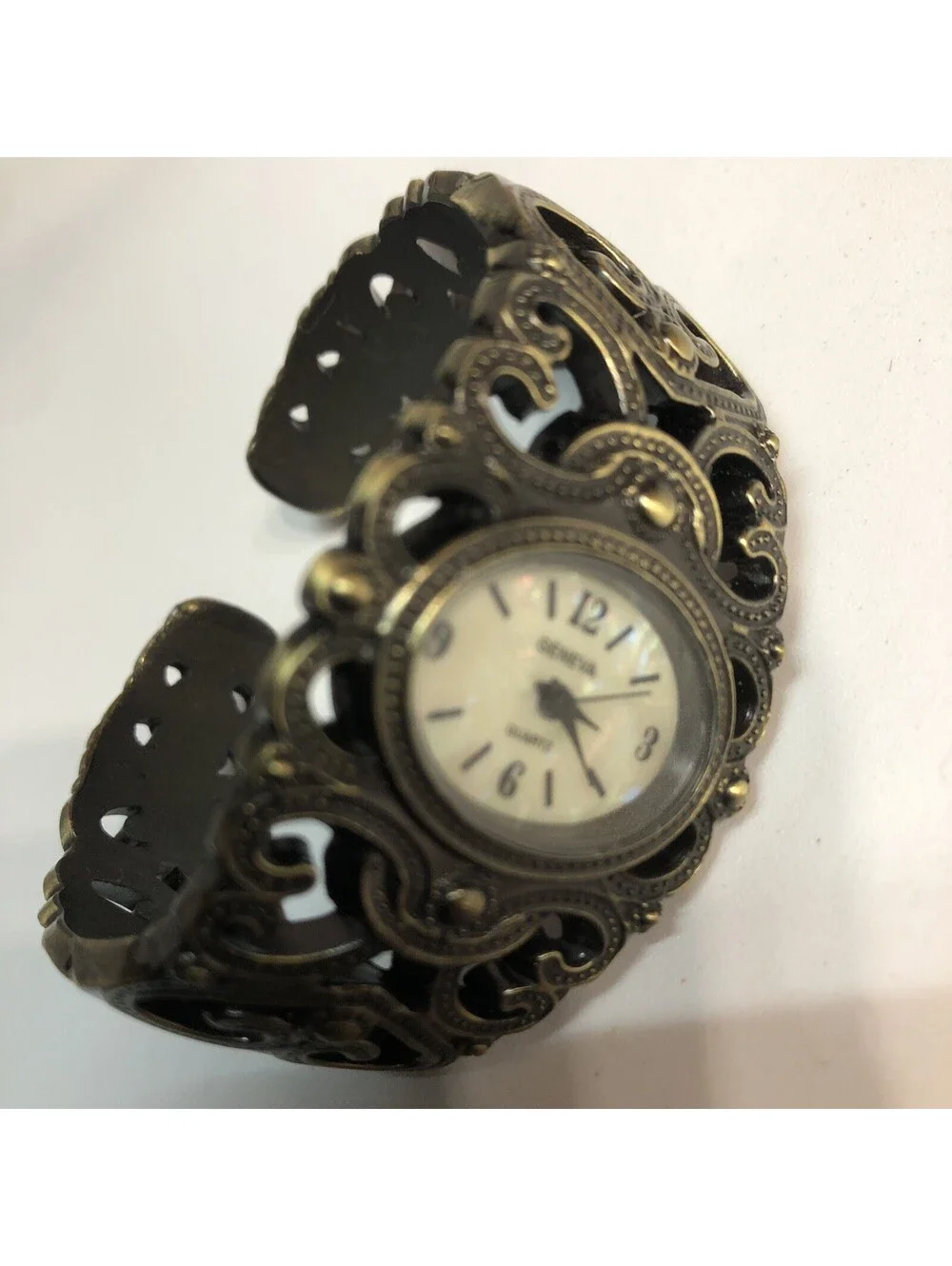 Geneva Cuff Womens Watch Working gold tone sw-273